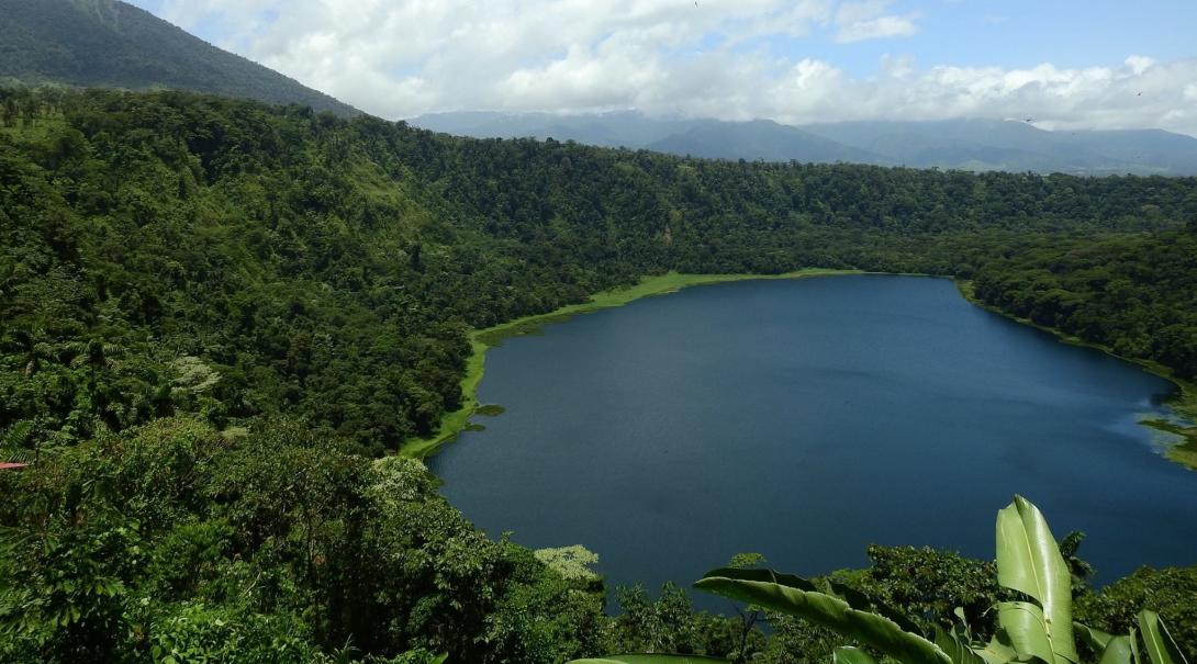 Costa Rica es uno de los mejores destinos de voluntariado. Volcán en Costa Rica visitado por nuestros voluntarios.